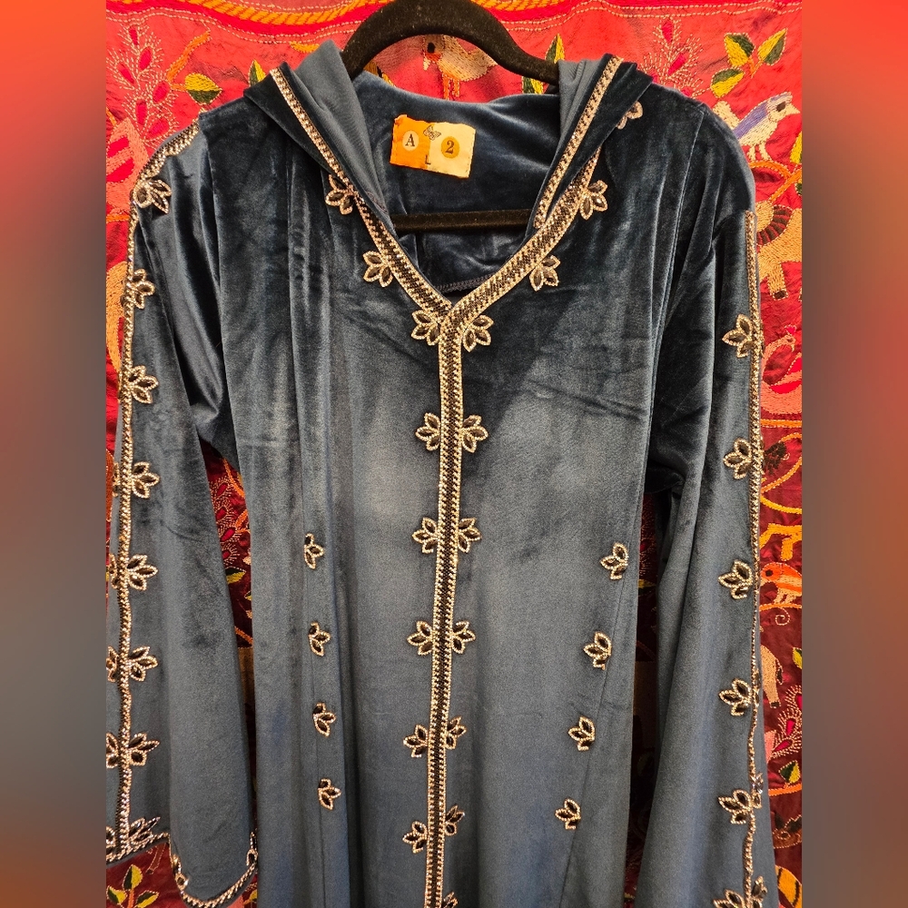 Game Of Thrones Velvet Embellished Gown With Hood Handmade - Picture 3 of 15